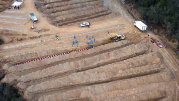 El cementerio de emergencia en el que Venezuela entierra a los muertos tras los terremotos El cementerio de emergencia en el que Venezuela entierra a los muertos tras los terremotos