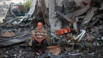 Análisis BBC: Hamás nunca antes había accedido a desarmarse, por lo que el acuerdo ofrece un inusual rayo de esperanza para Gaza