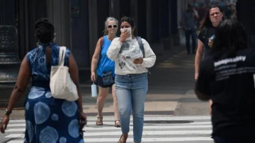 Cientos de incendios forestales ponen en alerta por mala calidad del aire a Canadá y EE.UU.