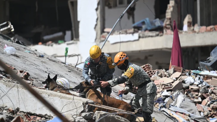 Venezuela saca de los escombros otros 219 cuerpos y muertos por terremotos ya suman 4.118