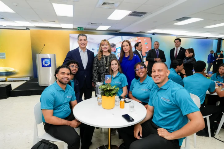 Banco Popular reconoce propuestas de empleados