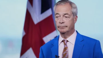 Reino Unido: Nigel Farage renuncia a su escaño para forzar elección parcial