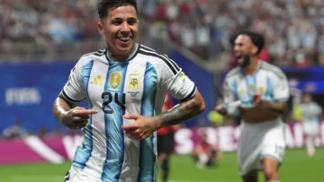Argentina vuelve del infierno para vencer a Egipto y alcanzar los cuartos de final