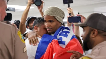 Cuba: El artista Luis Manuel Otero Alcántara, figura de la disidencia cubana, se exilia en EEUU Cuba: El artista Luis Manuel Otero Alcántara, figura de la disidencia cubana, se exilia en EEUU