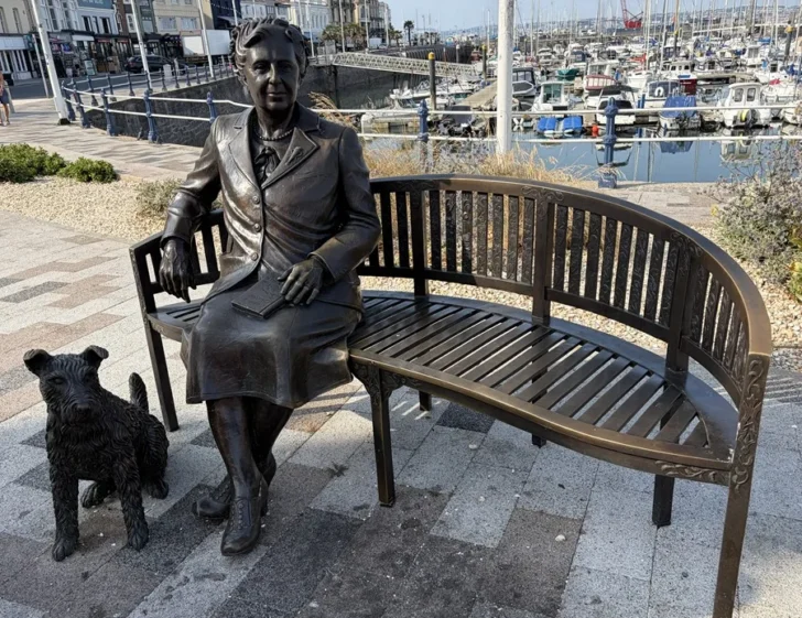Agatha-Christie-los-paisajes-viajes-y-pasiones-que-inspiraron-sus-novelas.-EFE-728x561
