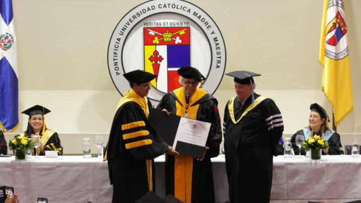 PUCMM distingue con un doctorado Honoris Causa al jurista venezolano Allan Brewer-Carías