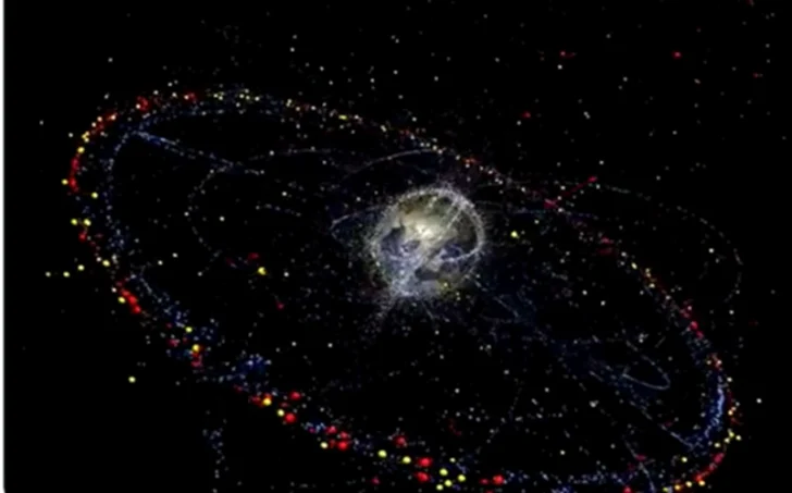 Cada semana cae a la Tierra una tonelada de basura espacial sin control