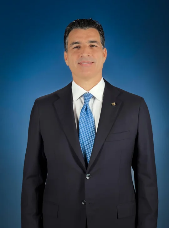  Christopher Paniagua, presidente ejecutivo del Banco Popular.