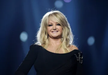 Las cinco canciones que convirtieron en mito la voz ronca de Bonnie Tyler Las cinco canciones que convirtieron en mito la voz ronca de Bonnie Tyler