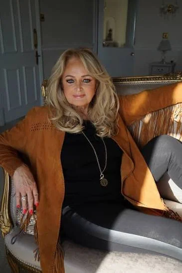 De los pubs de Gales al número uno del mundo: la historia de cómo Gaynor Hopkins se convirtió en Bonnie Tyler