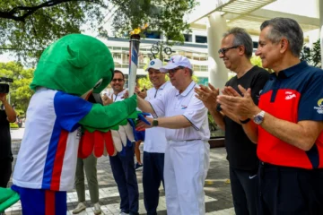 Santo Domingo 2026: Creso recibe la Antorcha y reafirma su apoyo al deporte dominicano Santo Domingo 2026: Creso recibe la Antorcha y reafirma su apoyo al deporte dominicano