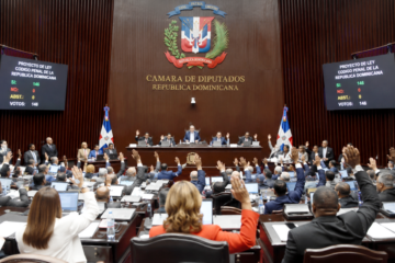 Diputados aprueban en segunda lectura modificación al Código Penal y lo envían al Senado Diputados aprueban en segunda lectura modificación al Código Penal y lo envían al Senado