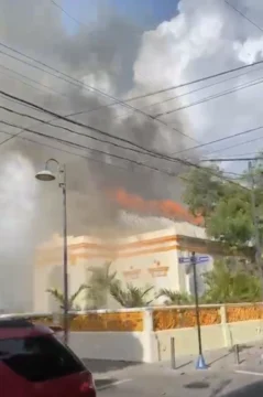 Incendio afecta la histórica Logia Masónica Restauración N°11 de Puerto Plata Incendio afecta la histórica Logia Masónica Restauración N°11 de Puerto Plata