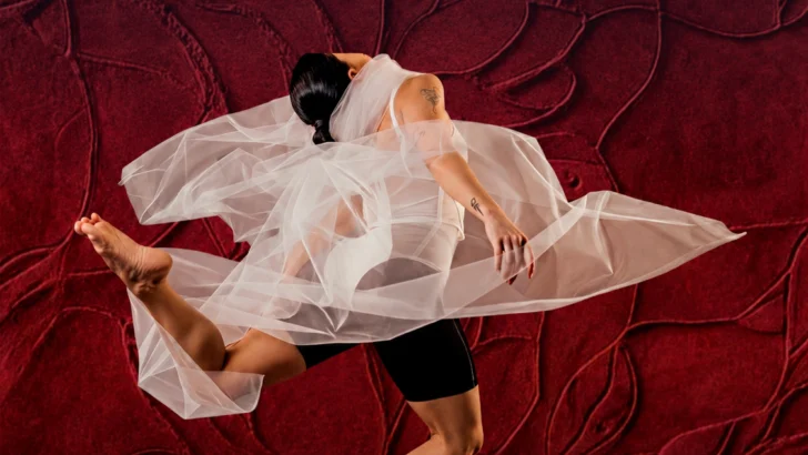 La danza contemporánea toma Bellas Artes con el estreno de “Carmesí”