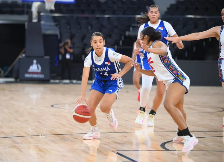 Santo Domingo 2026: Panamá aplasta a Costa Rica en el inicio del baloncesto femenino