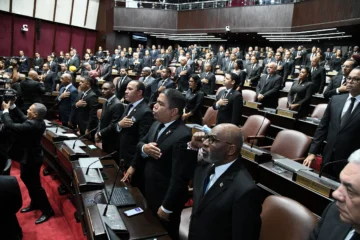 Auditoría de la Cámara de Cuentas alerta sobre fallas graves en finanzas, nómina y contrataciones en la Cámara de Diputados 