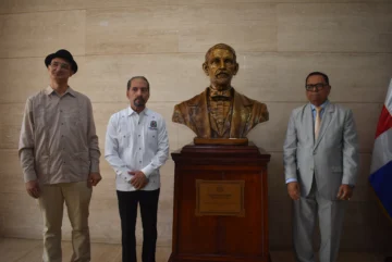 Instalan busto de Juan Pablo Duarte en el vestíbulo de la Biblioteca Nacional  