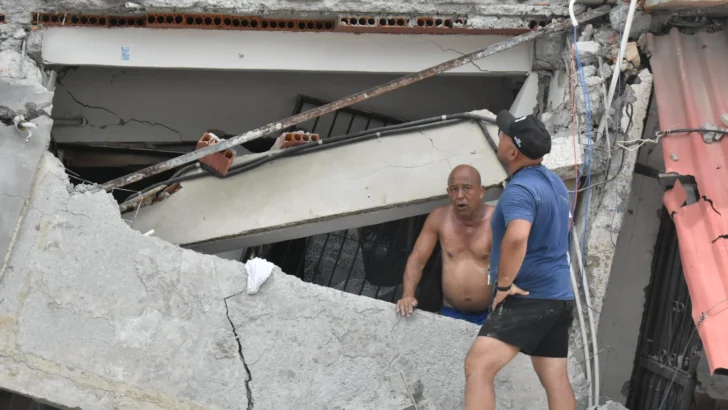 Retirada de escombros centra las operaciones en Venezuela tras 11 días de los terremotos Retirada de escombros centra las operaciones en Venezuela tras 11 días de los terremotos