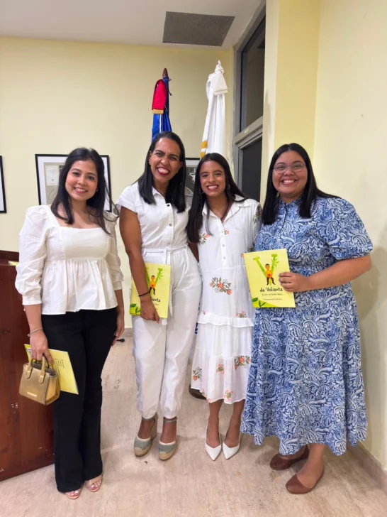 Esther Amaro Castillo presenta el libro “V de valiente”, hermosa historia para niños que rinde homenaje a su padre