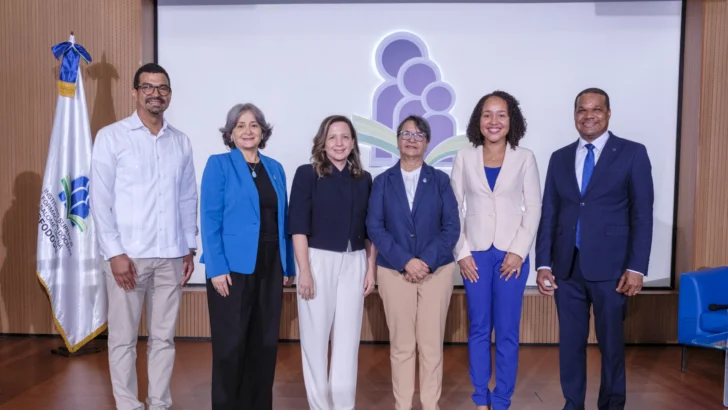 Isfodosu presenta su doctorado en Ciencias de la Educación Isfodosu presenta su doctorado en Ciencias de la Educación