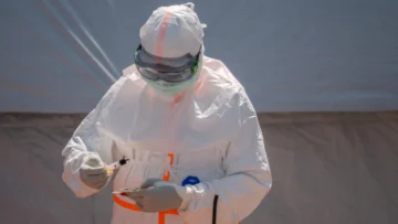 La epidemia de ébola en RD Congo podría ser hasta cuatro veces mayor que lo detectado, advierte la OMS