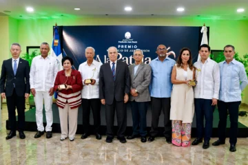 Fundación Juan Bosch reconoce a Anulfo Reyes, Ligia Amada Melo y Rafael Fernández Domínguez por su trayectoria