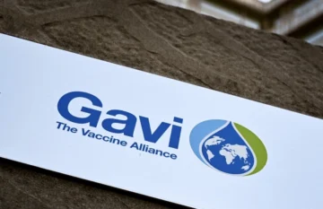 Sorpresivo giro de Trump: restituirá USD 600 millones a la alianza mundial de vacunas