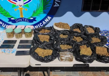 Policía ocupa en Capotillo droga, tarjetas magnéticas y tragamonedas