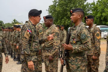 Comandante supervisa destacamentos fronterizos y exhorta a tropas a mantener vigilancia contra la migración ilegal Comandante supervisa destacamentos fronterizos y exhorta a tropas a mantener vigilancia contra la migración ilegal