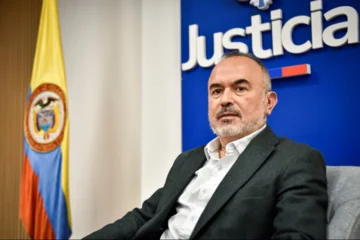 Ministro de Justicia de Colombia renuncia tras criticar la política de paz de Petro Ministro de Justicia de Colombia renuncia tras criticar la política de paz de Petro