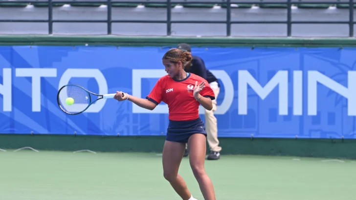 Dominicanas De la Cruz y Zamburek avanzan a segunda ronda del tenis en Santo Domingo 2026