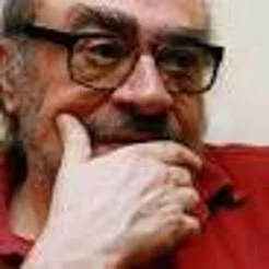 Leer al narrador uruguayo Mario Levrero