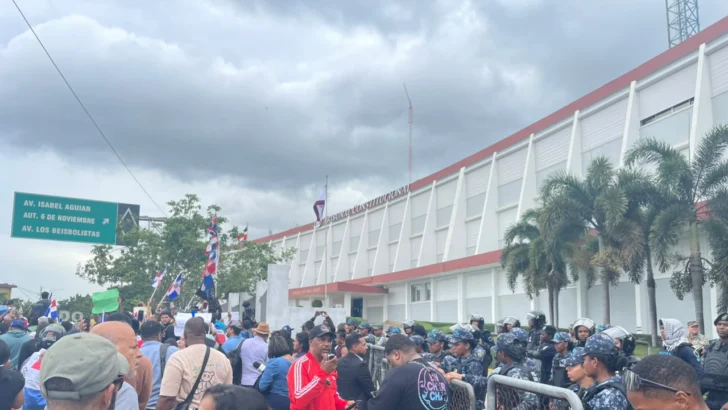 Movimiento Justicia Jet Set protesta frente al Tribunal Constitucional contra la impunidad y el abuso policial Movimiento Justicia Jet Set protesta frente al Tribunal Constitucional contra la impunidad y el abuso policial