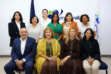 Profamilia recibe reconocimientos por transparencia y presenta resultados de gestión de 2025