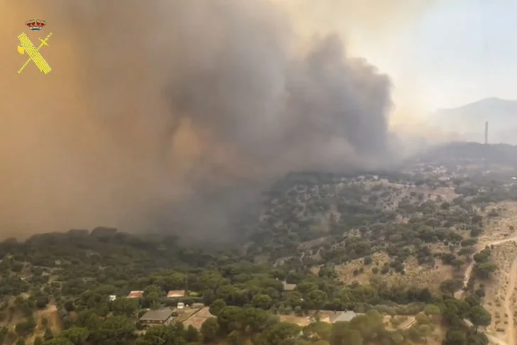 Más de 63.000 afectados en España por dos grandes incendios forestales