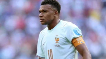 Mbappé condena como despreciables los insultos racistas de una senadora paraguaya