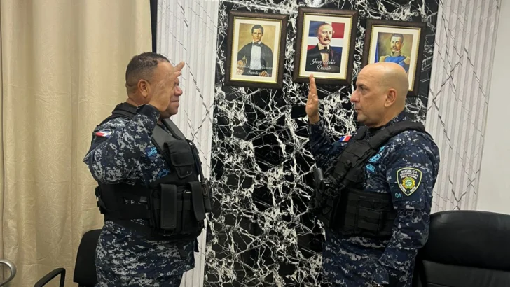 Policía sustituye al comandante de Santo Domingo Oeste tras muerte de joven durante operativo en Guajimía
