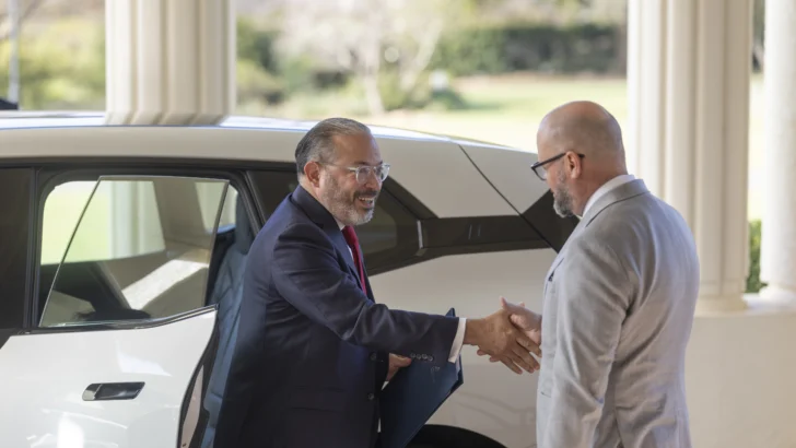 Embajador Edward Pérez Reyes presenta Cartas Credenciales en Australia y fortalece relaciones bilaterales