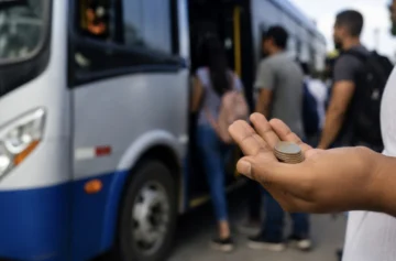 Sondeo de Acento refleja que mayoría considera que el alza de los pasajes afecta la economía familiar