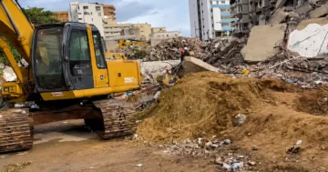 Detectan señales de vida de 21 personas bajo escombros de edificio en Venezuela
