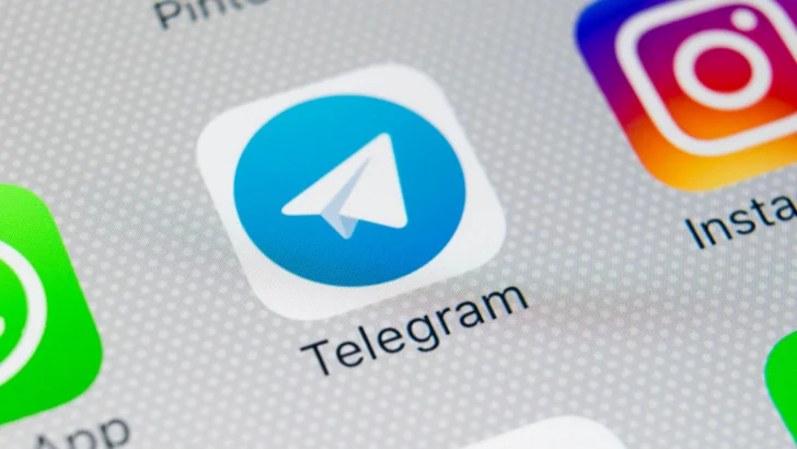 Rusia ordena captura del fundador de Telegram y aumenta presión sobre redes sociales