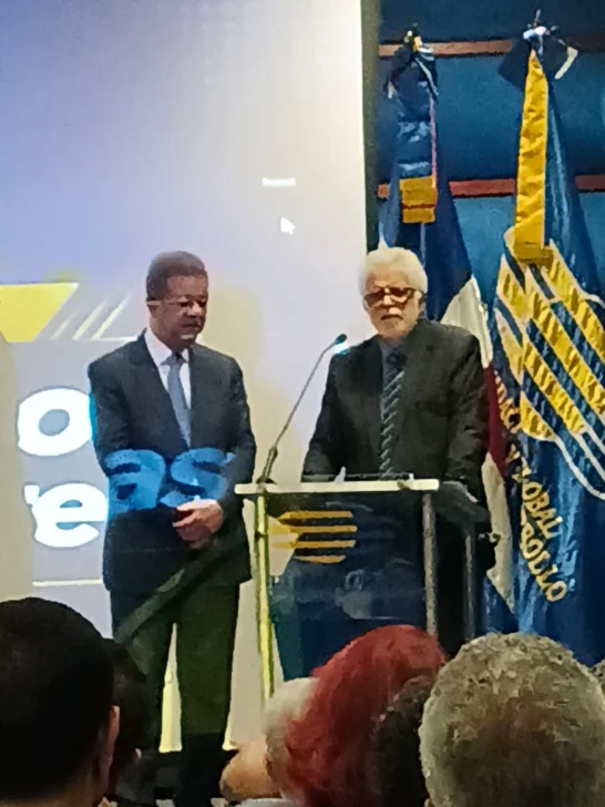 Leonel Fernández y Guillermo Piña Contreras. Leonel Fernández y Guillermo Piña Contreras.