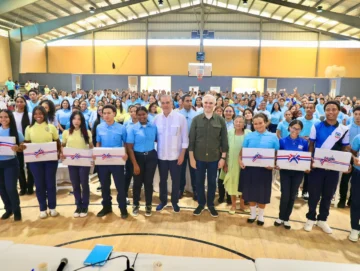 Abinader apuesta por formación técnica para aprovechar desarrollo de Manzanillo Abinader apuesta por formación técnica para aprovechar desarrollo de Manzanillo