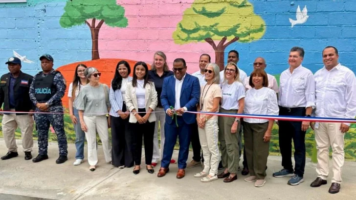 Fundación Abriendo Camino transforma antiguo vertedero en espacio comunitario en Villas Agrícolas
