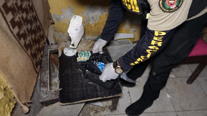 DNCD apresa a 20 personas y confiscan más de 9,600 gramos de drogas en Santo Domingo Norte DNCD apresa a 20 personas y confiscan más de 9,600 gramos de drogas en Santo Domingo Norte