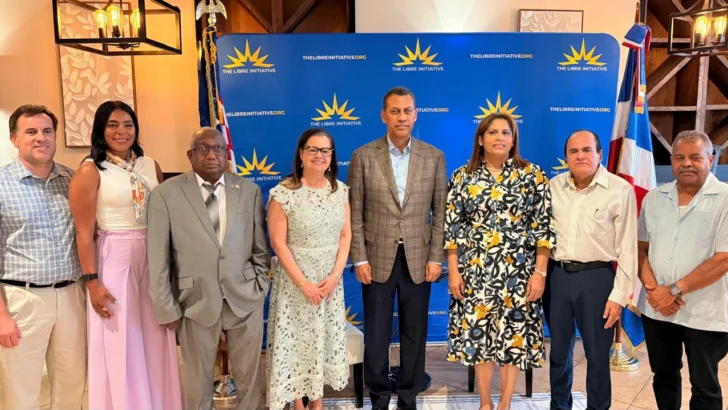 Guido Gómez Mazara se reúne con diáspora dominicana en Filadelfia; aborda economía y futuro de RD