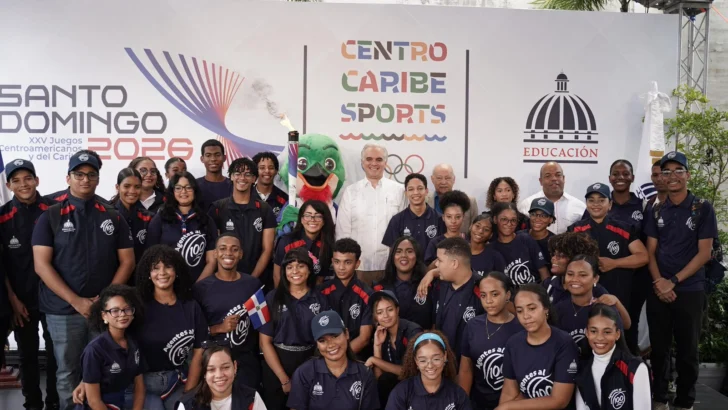 Ministro Luis Miguel De Camps inaugura escuela y techado de liceo en Las Terrenas
