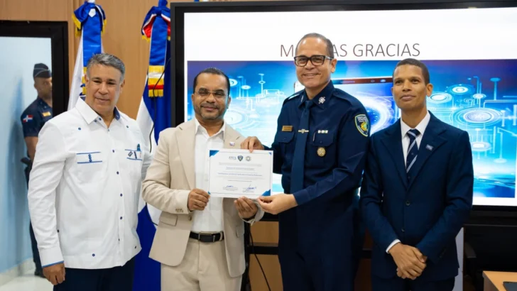 ITLA certifica al alto mando de la Policía Nacional en Inteligencia Artificial para fortalecer la seguridad ITLA certifica al alto mando de la Policía Nacional en Inteligencia Artificial para fortalecer la seguridad