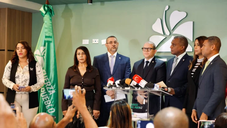 Legisladores de la Fuerza del Pueblo piden ampliar estudio del Código Penal y abrir vistas públicas