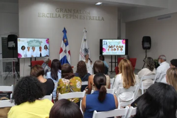 Mujeres periodistas debaten papel de la comunicación en construcción de democracia Mujeres periodistas debaten papel de la comunicación en construcción de democracia